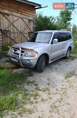 Внедорожник / Кроссовер Mitsubishi Pajero 2004 в Коростене