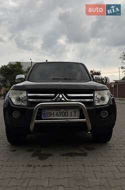 Внедорожник / Кроссовер Mitsubishi Pajero 2008 в 