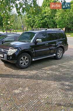 Внедорожник / Кроссовер Mitsubishi Pajero 2007 в Чернигове