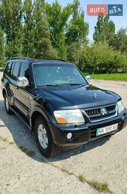 Внедорожник / Кроссовер Mitsubishi Pajero 2007 в 
