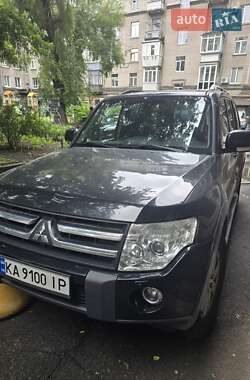 Внедорожник / Кроссовер Mitsubishi Pajero 2007 в Киеве