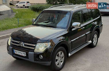Внедорожник / Кроссовер Mitsubishi Pajero 2007 в Киеве