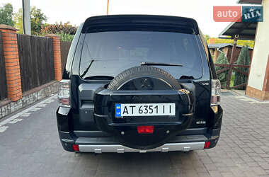 Внедорожник / Кроссовер Mitsubishi Pajero 2007 в 