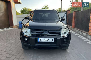 Внедорожник / Кроссовер Mitsubishi Pajero 2007 в 