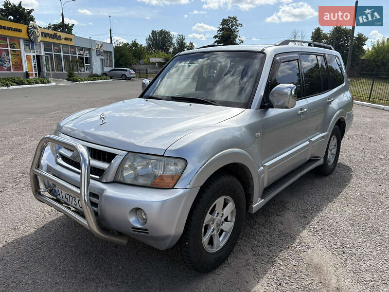 Внедорожник / Кроссовер Mitsubishi Pajero 2005 в 