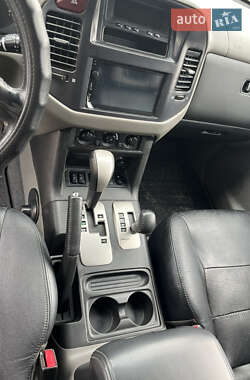 Внедорожник / Кроссовер Mitsubishi Pajero 2003 в 