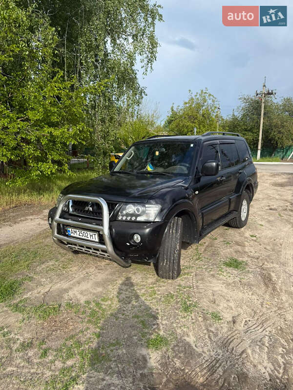 Позашляховик / Кросовер Mitsubishi Pajero 2006 в Черкасах