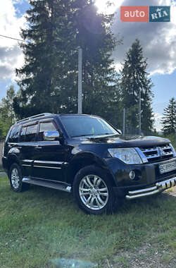 Позашляховик / Кросовер Mitsubishi Pajero 2008 в Львові