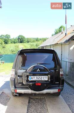 Внедорожник / Кроссовер Mitsubishi Pajero 2008 в 
