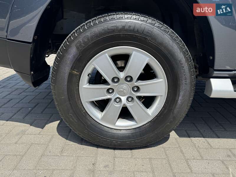 Позашляховик / Кросовер Mitsubishi Pajero 2008 в Дніпрі