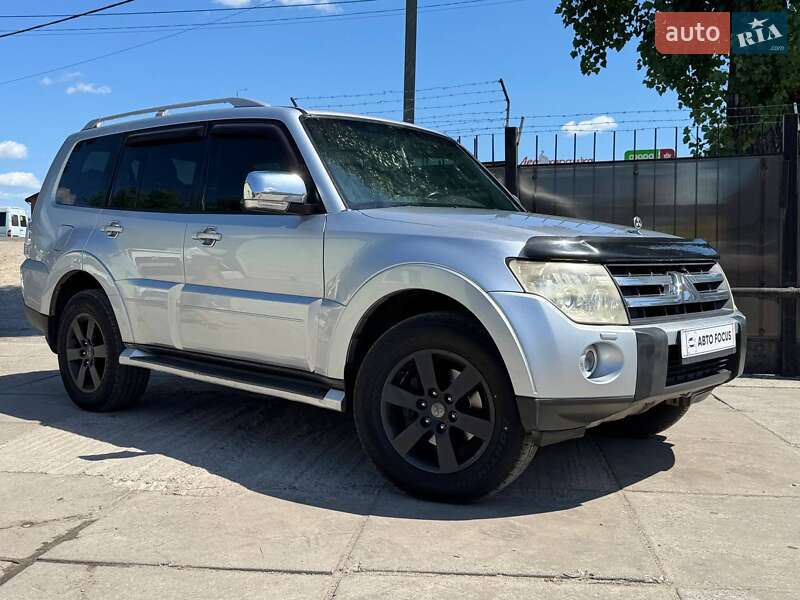 Mitsubishi Pajero 2007