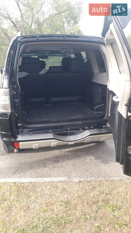 Позашляховик / Кросовер Mitsubishi Pajero 2007 в Запоріжжі