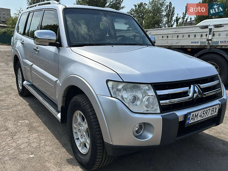 Mitsubishi Pajero 2007