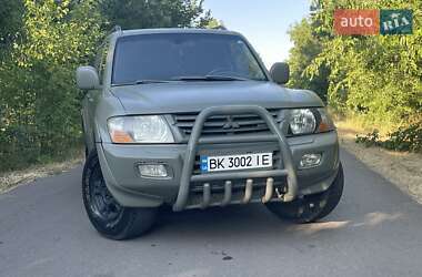 Внедорожник / Кроссовер Mitsubishi Pajero 2001 в 