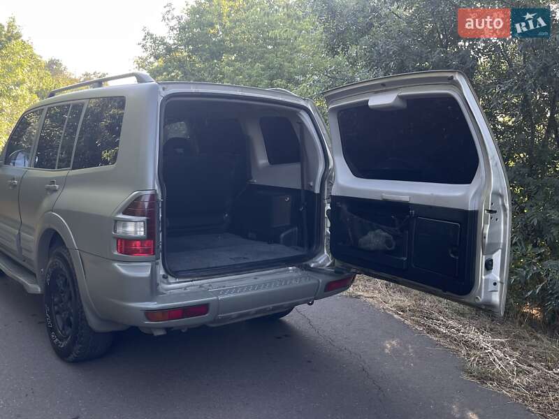 Внедорожник / Кроссовер Mitsubishi Pajero 2001 в Одессе