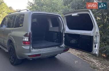 Внедорожник / Кроссовер Mitsubishi Pajero 2001 в 