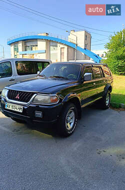 Позашляховик / Кросовер Mitsubishi Pajero 2003 в Харкові