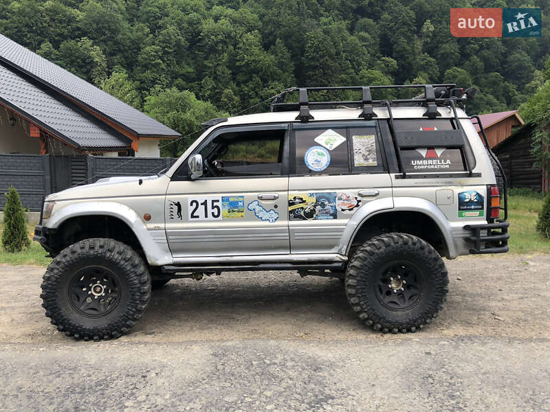 Позашляховик / Кросовер Mitsubishi Pajero 1997 в Дубовому