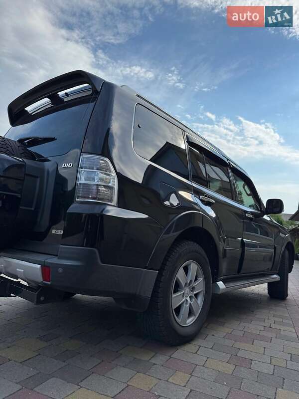 Внедорожник / Кроссовер Mitsubishi Pajero 2007 в Межгорье