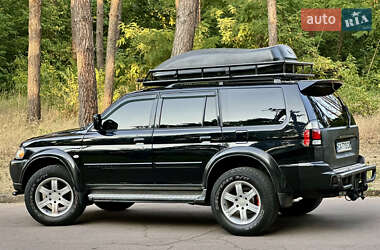 Внедорожник / Кроссовер Mitsubishi Pajero 2006 в 