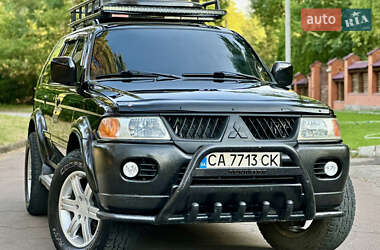 Внедорожник / Кроссовер Mitsubishi Pajero 2006 в 