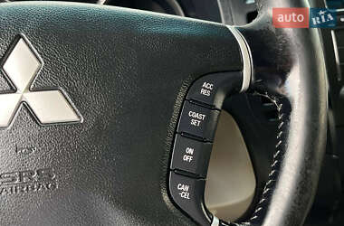 Внедорожник / Кроссовер Mitsubishi Pajero 2009 в 