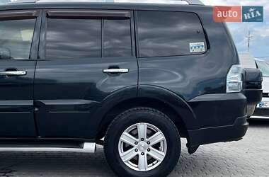 Внедорожник / Кроссовер Mitsubishi Pajero 2009 в 