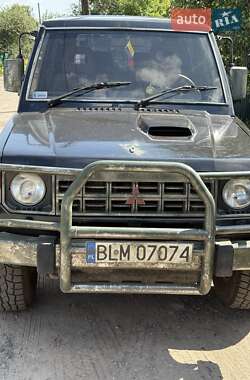 Внедорожник / Кроссовер Mitsubishi Pajero 1990 в Изюме