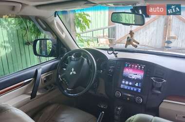 Внедорожник / Кроссовер Mitsubishi Pajero 2007 в 