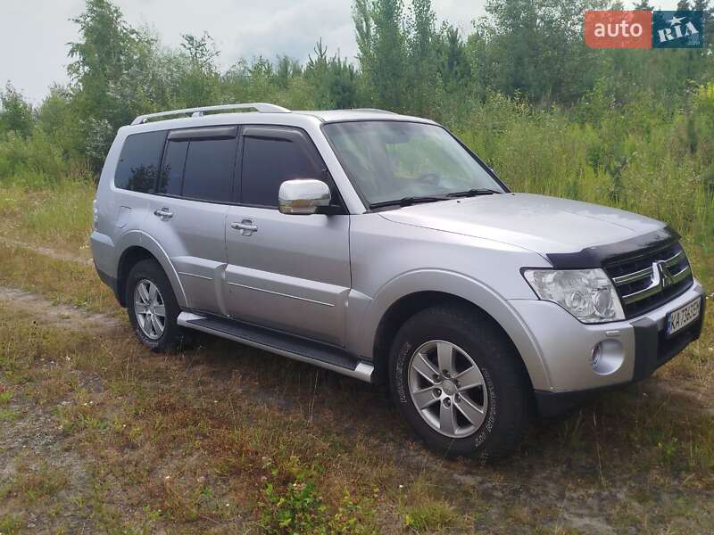 Внедорожник / Кроссовер Mitsubishi Pajero 2007 в Киеве
