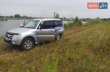 Внедорожник / Кроссовер Mitsubishi Pajero 2007 в 