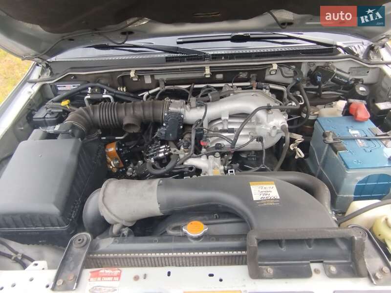 Внедорожник / Кроссовер Mitsubishi Pajero 2007 в Киеве