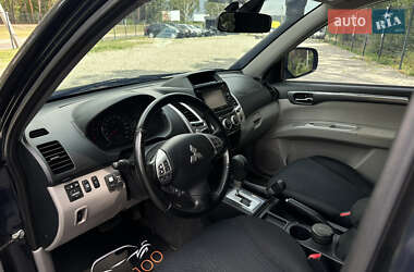 Внедорожник / Кроссовер Mitsubishi Pajero 2013 в 