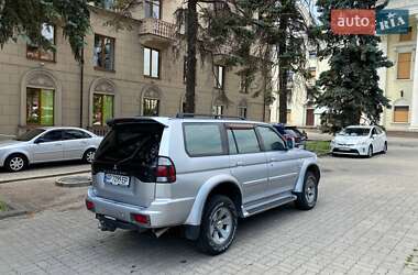 Внедорожник / Кроссовер Mitsubishi Pajero 2005 в 