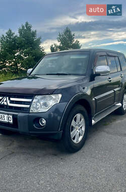 Внедорожник / Кроссовер Mitsubishi Pajero 2007 в Мене