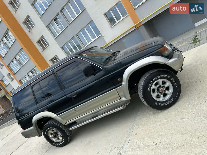 Mitsubishi Pajero 1997