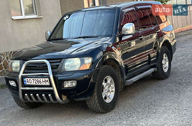 Позашляховик / Кросовер Mitsubishi Pajero 2001 в Ужгороді