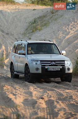 Внедорожник / Кроссовер Mitsubishi Pajero 2008 в Киеве