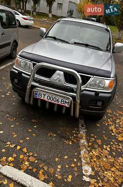 Позашляховик / Кросовер Mitsubishi Pajero 2005 в Миколаєві