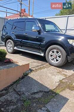 Позашляховик / Кросовер Mitsubishi Pajero 2008 в Чернівцях