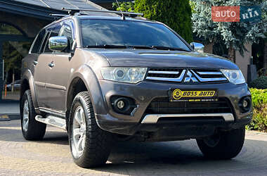 Позашляховик / Кросовер Mitsubishi Pajero 2013 в Львові
