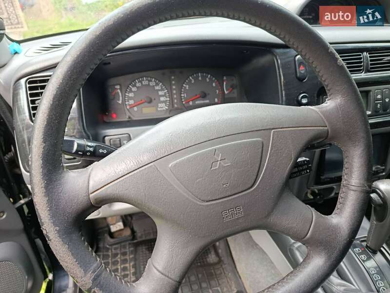 Внедорожник / Кроссовер Mitsubishi Pajero 2006 в Коропе