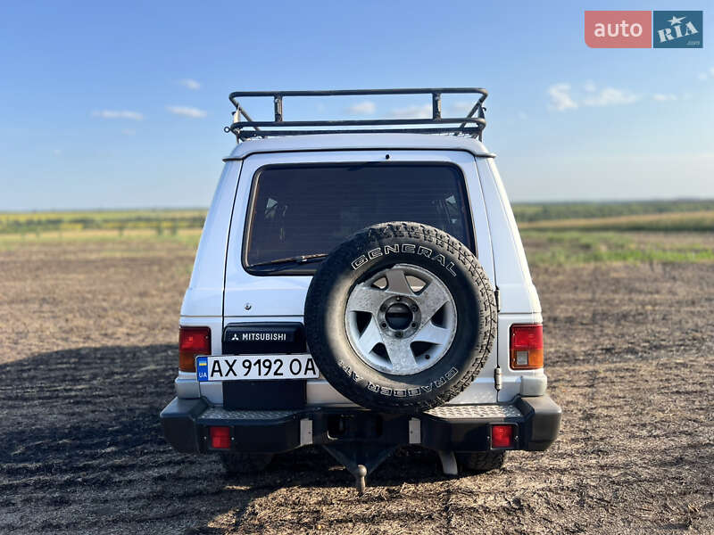 Внедорожник / Кроссовер Mitsubishi Pajero 1988 в Днепре фото 4 Внедорожник / Кроссовер Mitsubishi Pajero 1988 в Днепре