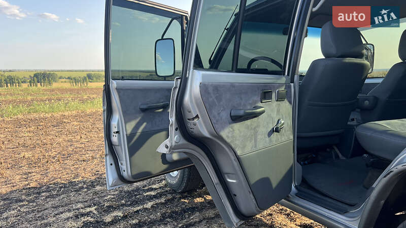 Внедорожник / Кроссовер Mitsubishi Pajero 1988 в Днепре фото 14 Внедорожник / Кроссовер Mitsubishi Pajero 1988 в Днепре