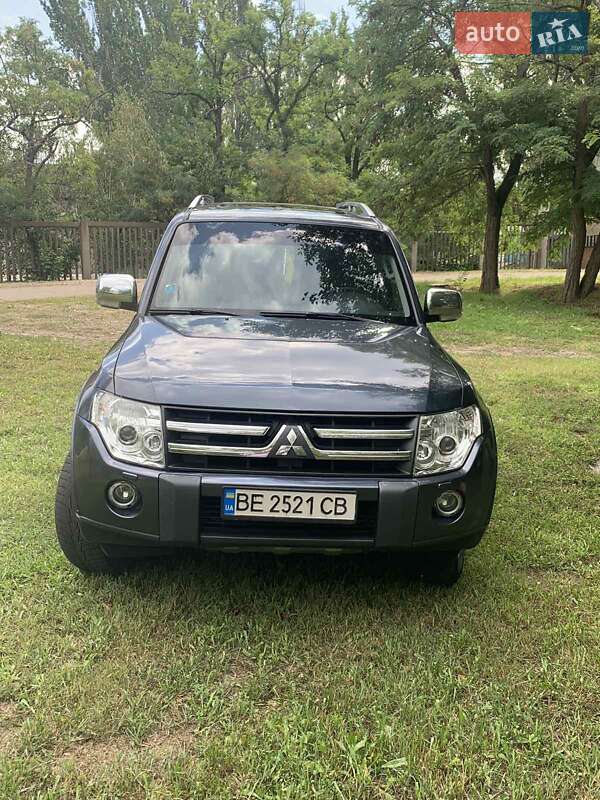 Mitsubishi Pajero 2008