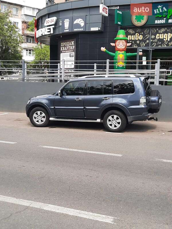 Внедорожник / Кроссовер Mitsubishi Pajero 2008 в Николаеве