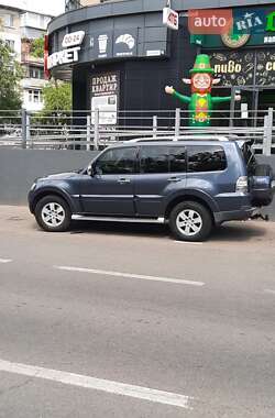 Внедорожник / Кроссовер Mitsubishi Pajero 2008 в 