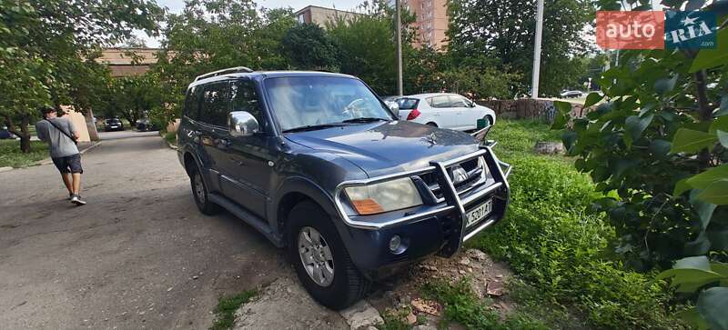 Внедорожник / Кроссовер Mitsubishi Pajero 2006 в Харькове