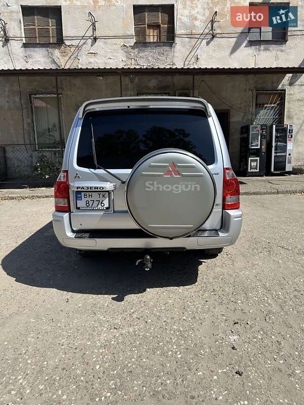 Внедорожник / Кроссовер Mitsubishi Pajero 2007 в Одессе
