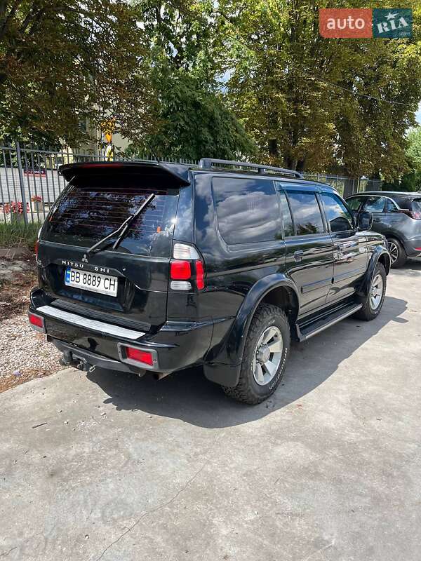 Внедорожник / Кроссовер Mitsubishi Pajero 2007 в Киеве